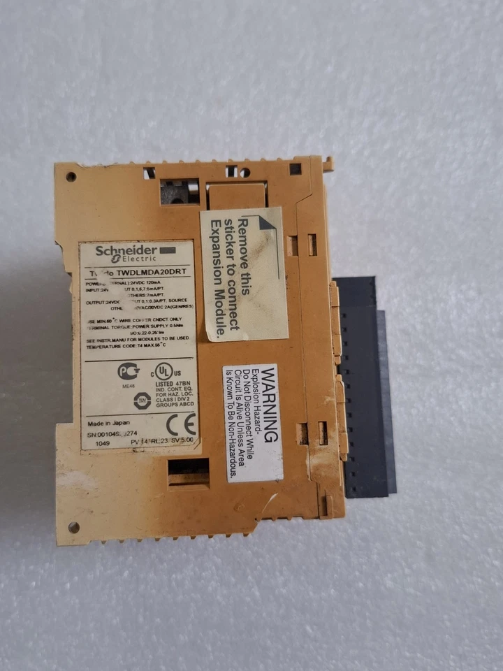 SCHNEIDER TWDLMDA20DRT WITH ANALOG INPUT MODULE TM2AMI4LT MINOR COSMETIC DAMAGED